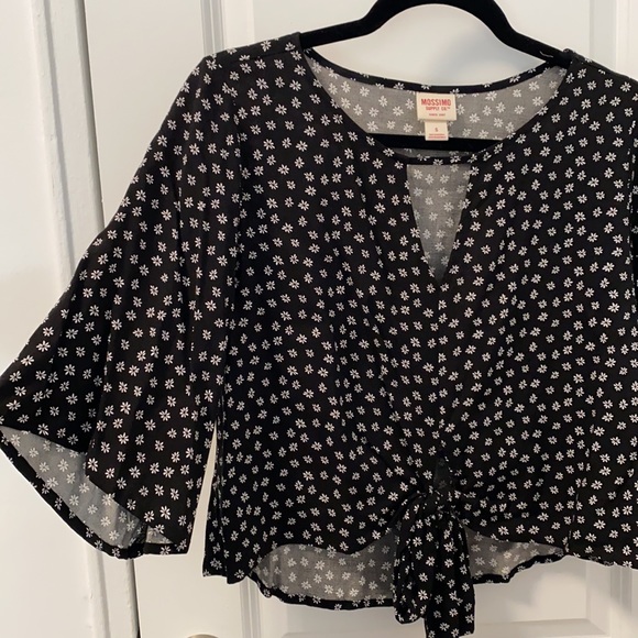 Mossimo Top - Picture 2 of 4